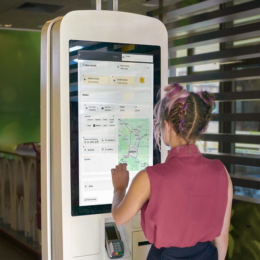Samopostrežni kiosk ABRAMS z zaslonom na dotik